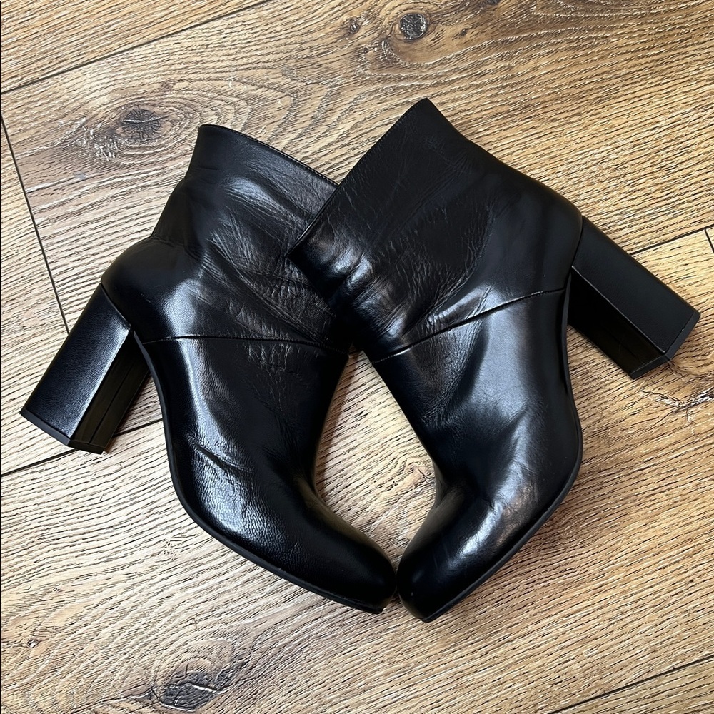 Marni Black Leather Pull On Ankle Boots Size 38 1/2/8.5US - Picture 3 of 10